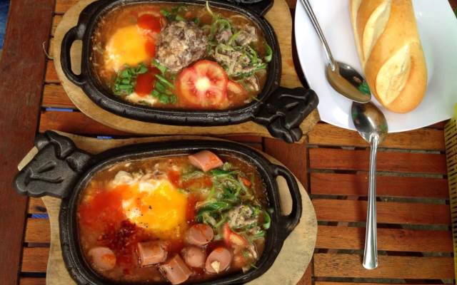 Quán Ăn Con Bò Cười - Bánh Mì Ốp La