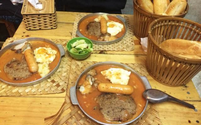 Quán Ăn Cột Điện Quán - Bánh Mì Chảo - Đặng Văn Ngữ