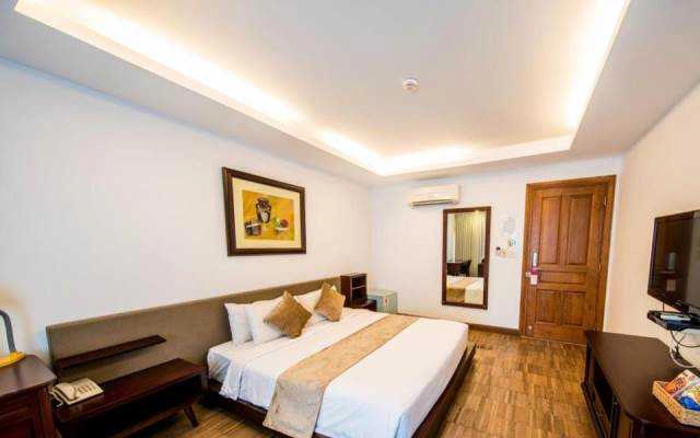 Crown Diamond Hotel