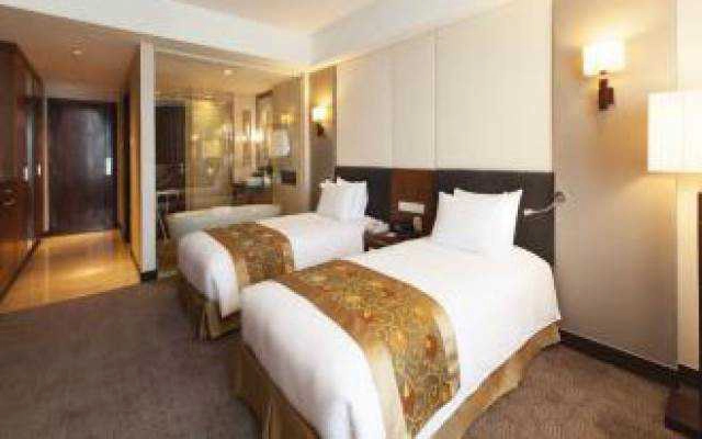 Crowne Plaza West Hanoi Hotel