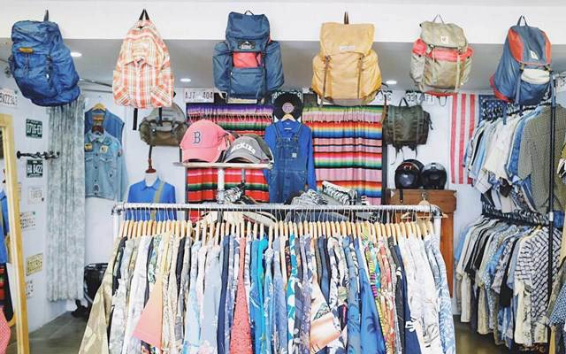 Cửa Hàng Bách Hoá Số 26