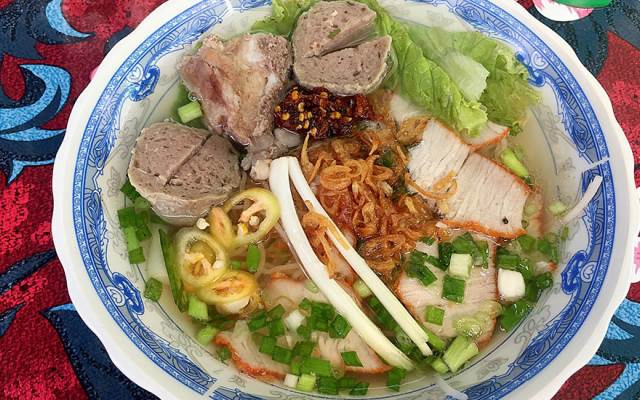 Quán Ăn Cúc - Phở & Hủ Tiếu