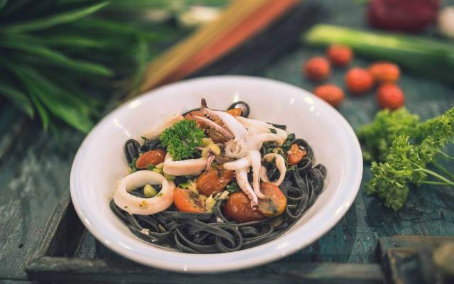 Nhà Hàng Cuisine De Vin - Bếp Nhà Vin