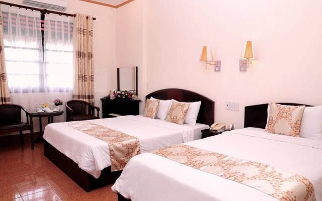 Nhà Hàng Cửu Long Hotel & Restaurant