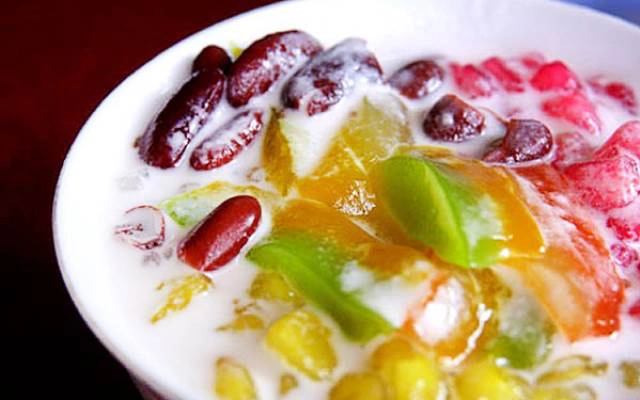 Quán Ăn Đặc Sản Chè Sài Gòn - Bách Khoa