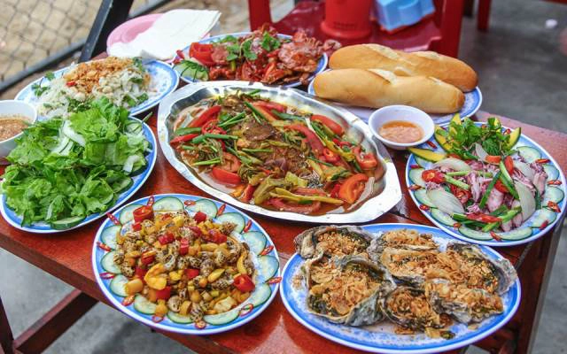 Quán Ăn Đặc Sản Năm Rảnh - Đồng Giá 60K
