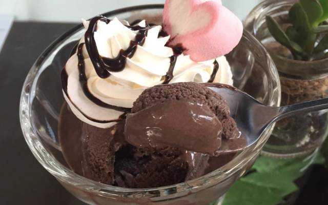 Đất Việt Cafe Kem - Hoàng Diệu 2