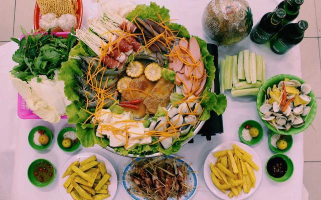 Quán Ăn Đầu Tầu Quán - Lẩu Hải Sản