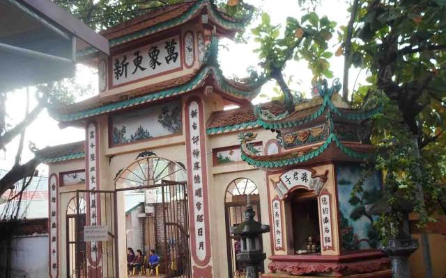 Đền Cô Bé Suối Ngang