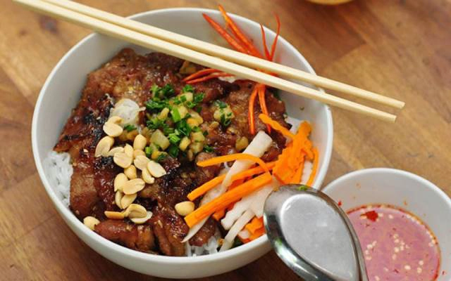 Quán Ăn Diệu - Bún Thịt Nướng & Bánh Xèo