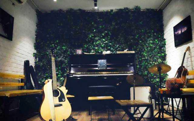 Dinh's Cafe