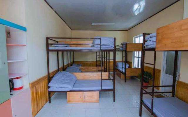 Dốc Đá Hostel