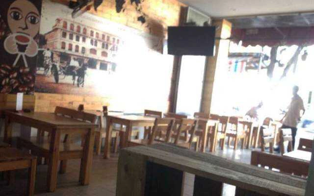 Domino Cafe - Hoàng Hoa Thám