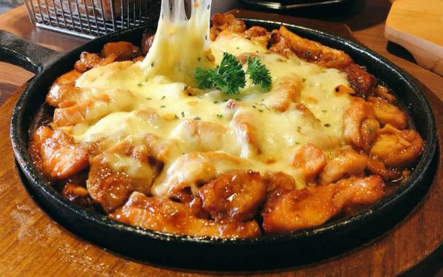 Nhà Hàng Don Chicken - Chicken & Pub - Trần Văn Khéo