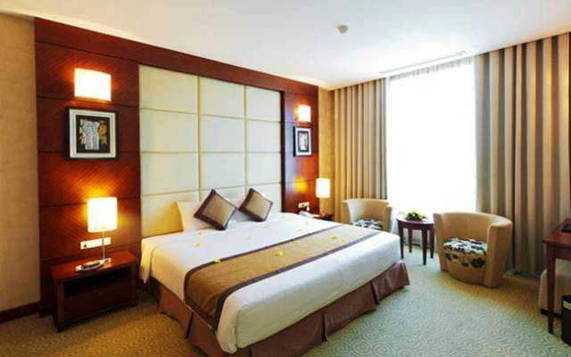 Đông Hải Hotel