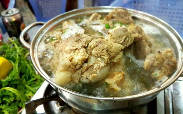 Quán Ăn Đông Xuyên - Lẩu & Hải Sản