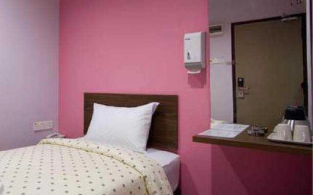 Dream House Hotel