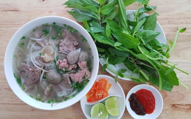 Quán Ăn Đức Tặng - Chuyên Phở Bò Nam Định