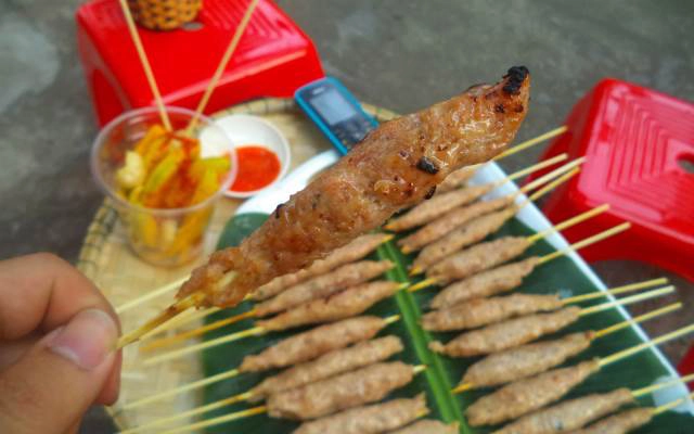 Quán Ăn Đừng Bắt Chước - Nem Nướng & Xoài Lắc
