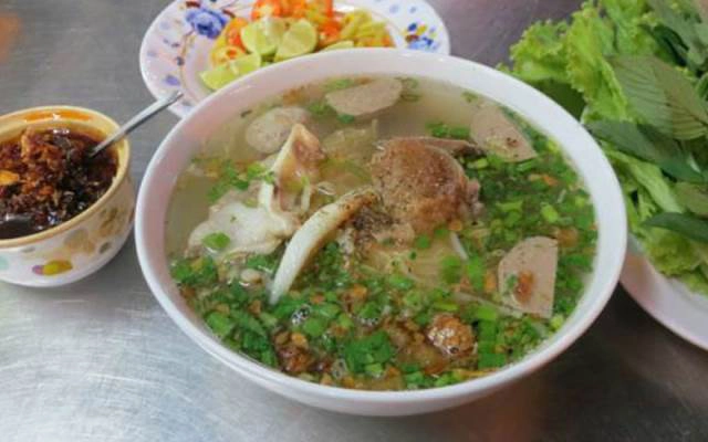 Quán Ăn Dương Ký - Mì, Hủ Tiếu & Hoành Thánh