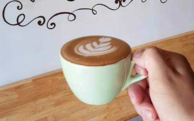 Eighteen House Cafe