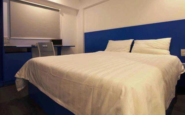 Emis Hotel