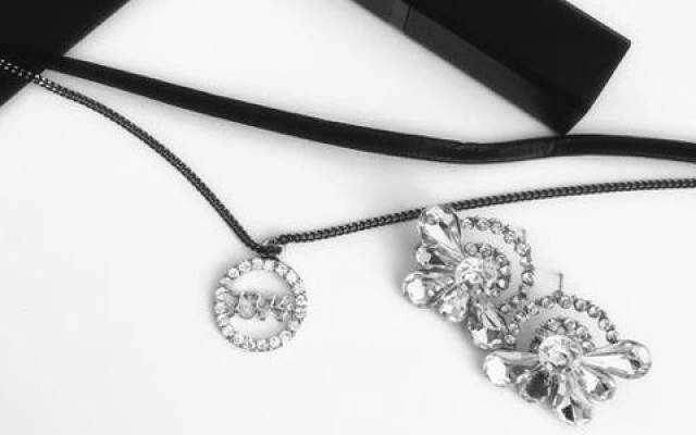 Flora Accessories