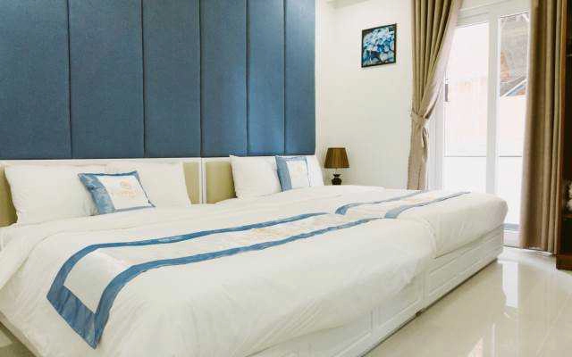 Flower Hill Hotel