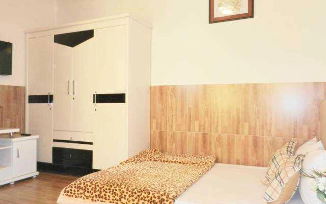 Flower Homestay