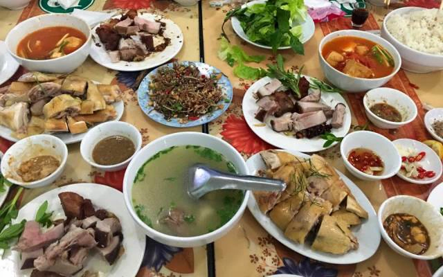 Quán Ăn Gà Cu Tý - Bia Hơi & Các Món Nhậu