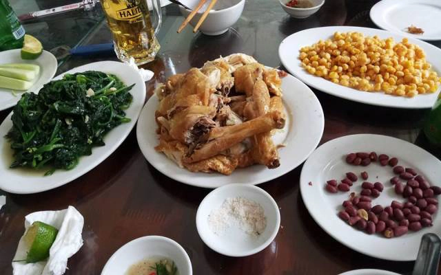 Quán Ăn Gà Mạnh Hoạch - Văn Phú