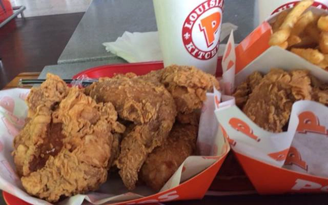 Quán Ăn Gà Rán Popeyes - Sân Bay Tân Sơn Nhất