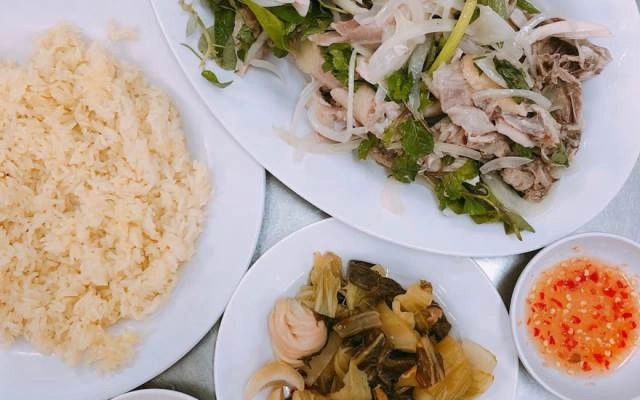 Quán Ăn Gà Ta Kim Cúc - Cơm Gà & Phở Gà