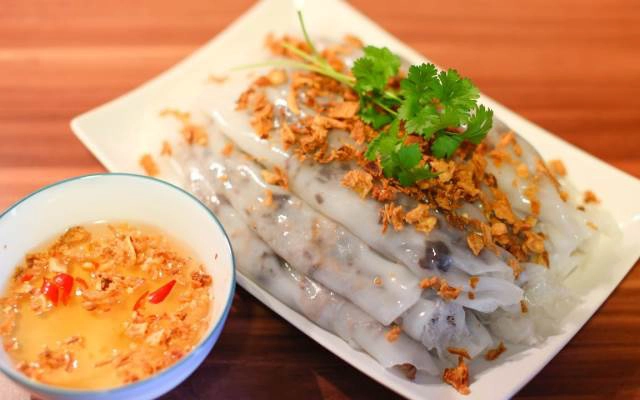 Quán Ăn Gà Tần Lương Bằng - Gà Tần & Bánh Cuốn Nóng