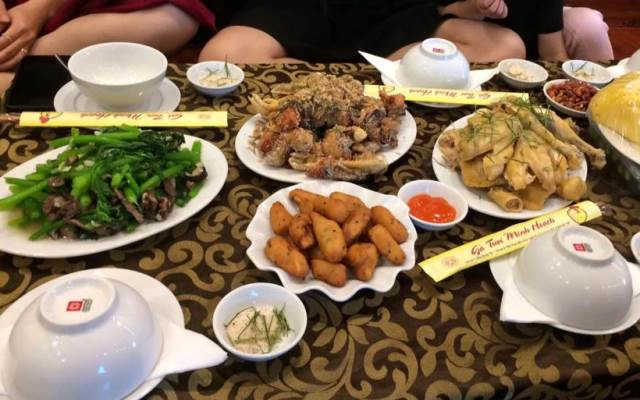 Quán Ăn Gà Tươi Mạnh Hoạch - Việt Hưng