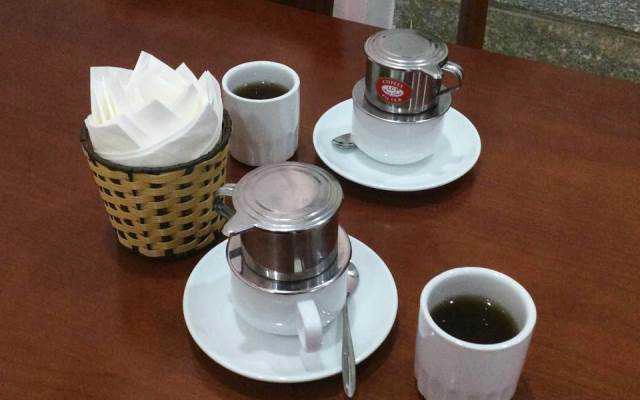 Gấu Cafe - Giáp Nhất