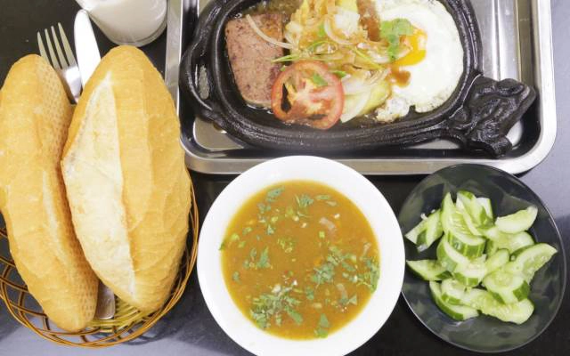 Quán Ăn Bít Tết Gia Hân