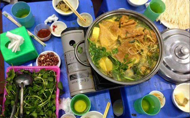 Quán Ăn Gia Linh - Lẩu Riêu Cua Thập Cẩm