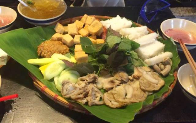 Quán Ăn Gia Long - Bún Đậu Mẹt & Vịt Quay