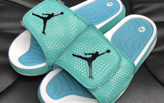 Giày Converse Chuck II