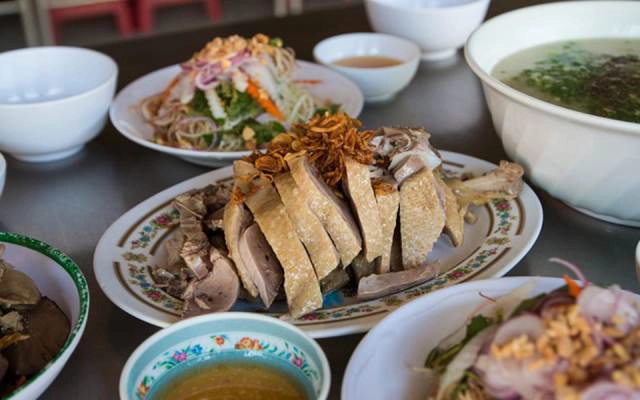 Quán Ăn Gỏi Vịt & Bún Riêu Bình Dân