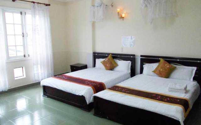 Gold Star Hotel