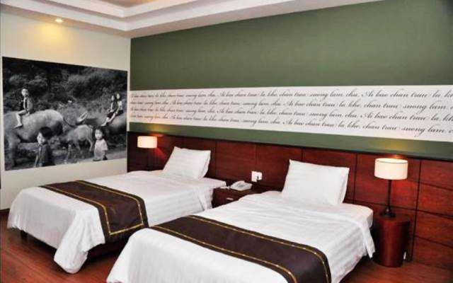 Golden Summer Hotel