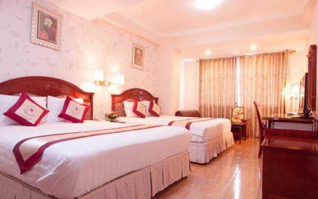 Ha Hien Signature Hotel