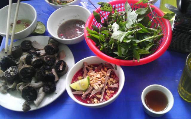 Quán Ăn Hải Bé - Lòng Lợn & Tiết Canh