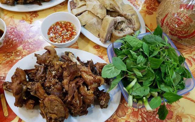 Quán Ăn Hai Hiền - Vịt Cỏ Vân Đình
