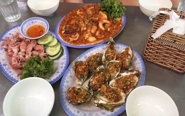 Quán Ăn Hải Sản Bách Phong
