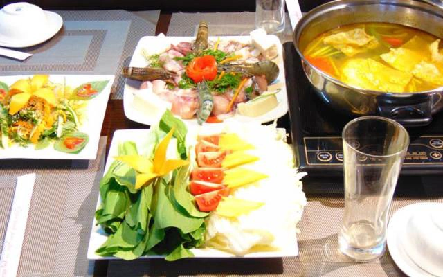 Quán Ăn Hải Sản Gia Đình - Nguyễn Văn Lộc