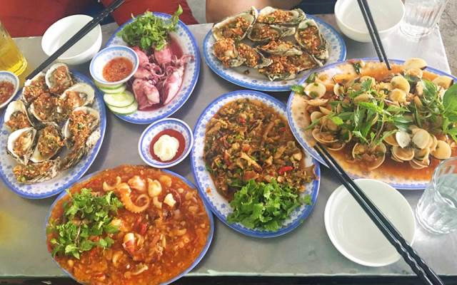 Quán Ăn Hải Sản Năm Đảnh
