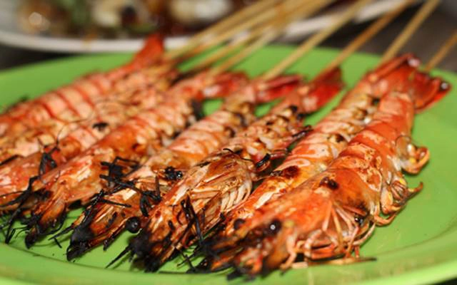 Quán Ăn Hải Sản Tươi Sống Tám Bờ Sông